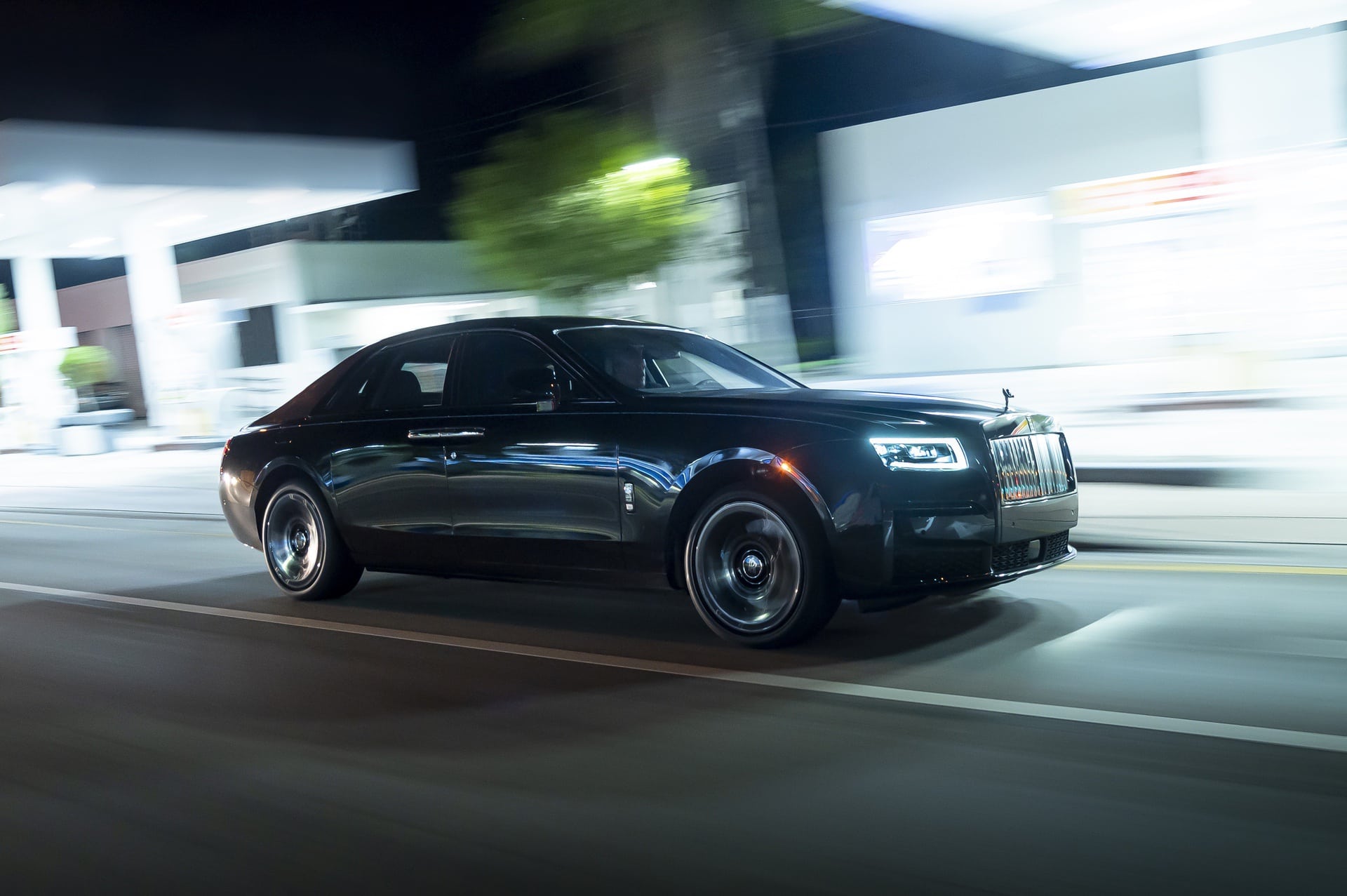 Rolls Royce 0-60 Time: How Fast Can It Really Go?