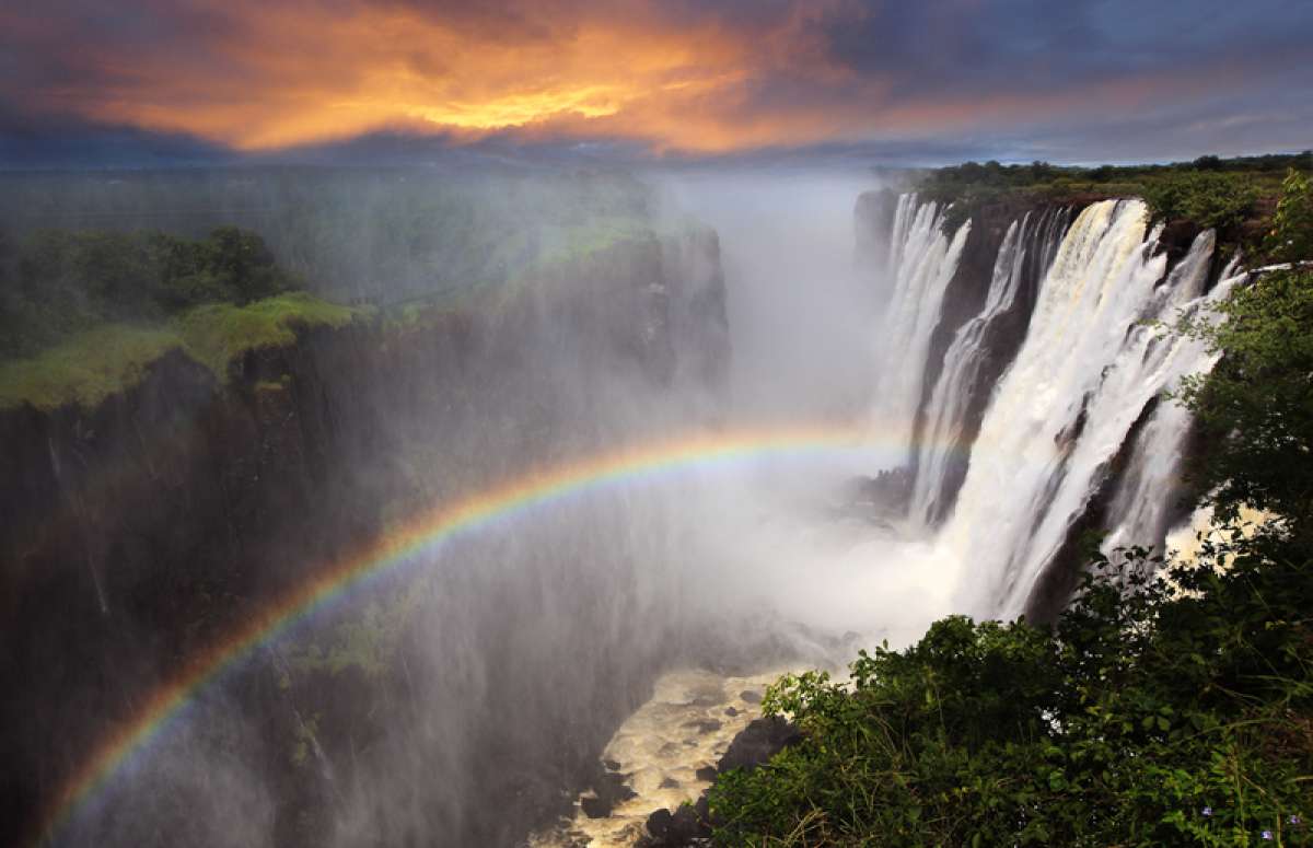 Whats the best time to go to Victoria Falls like? Understand the 2 main seasons with these facts.