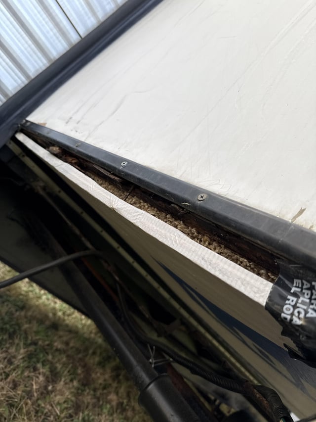 Cost to replace rv slide out floor: A simple breakdown of average prices and saving methods.