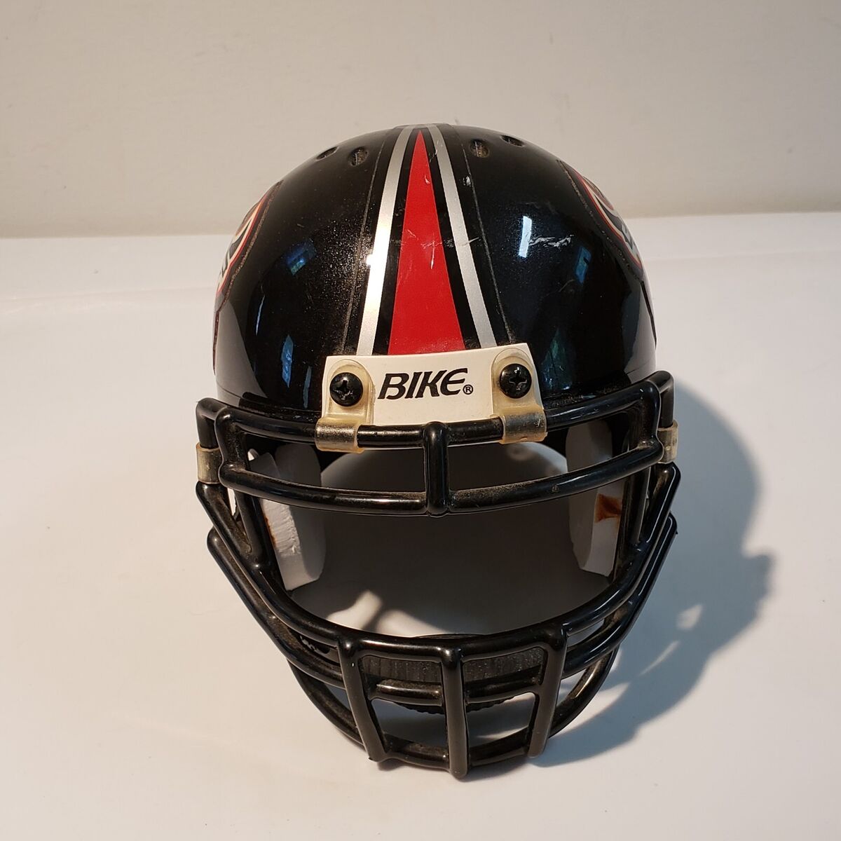 XFL Helmets for Sale: Where to Find Deals? Score Yours Before Theyre Gone!