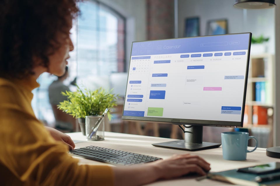 Best Computer Programs for Office Work: Top Software for Productivity and Efficiency