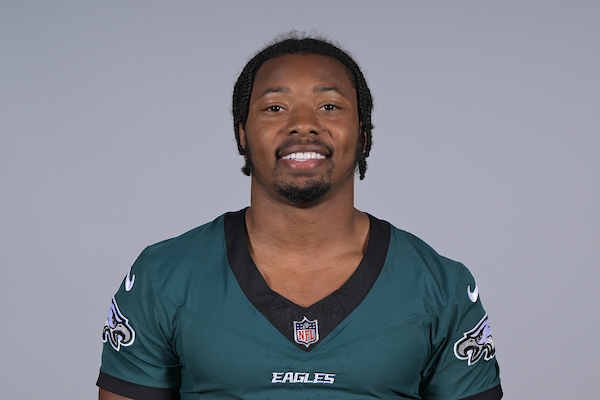 What is Kenneth Gainwell's Salary with the Philadelphia Eagles in 2024?