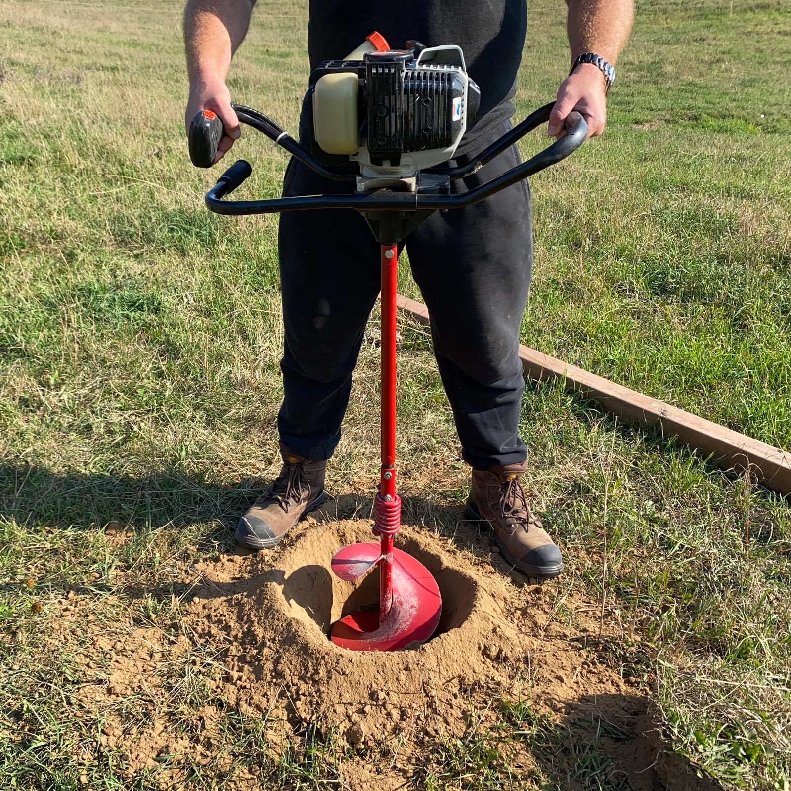 4 Post Hole Digger Guide: Getting the Job Done Right the First Time!