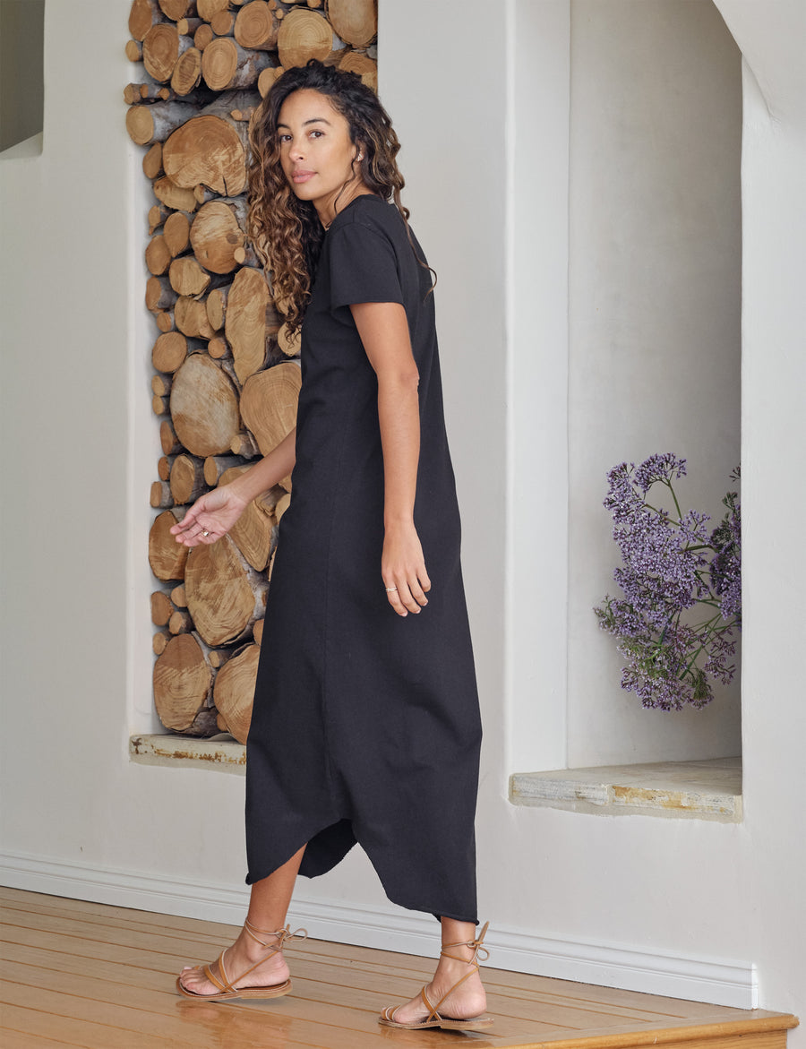 Discover the Harper Perfect Tee Maxi Dress – A Must-Have Wardrobe Essential