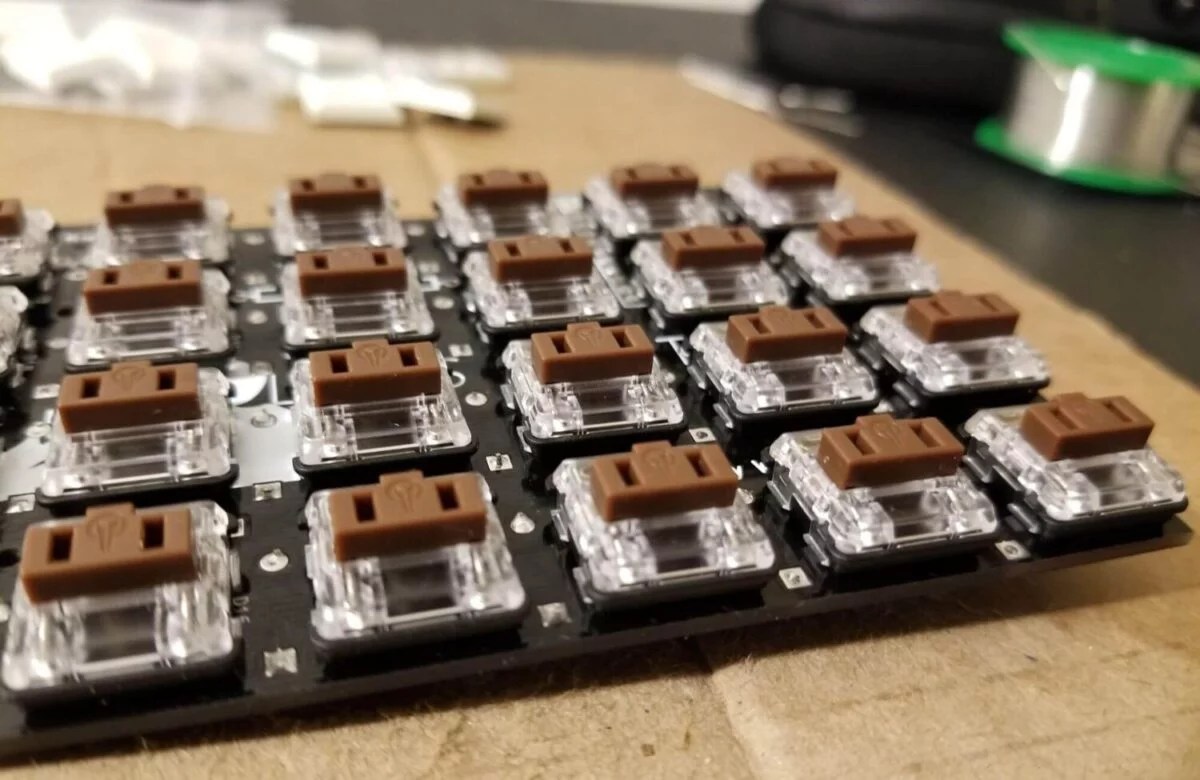 What are the best low profile switches for gaming? These top picks will really improve your game.
