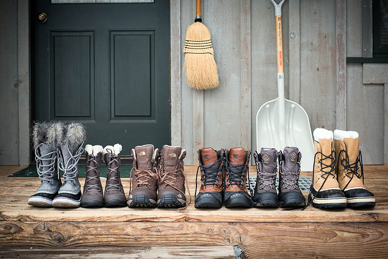 Alaska Winter Shoes Guide: Choosing the Best for Snow and Ice