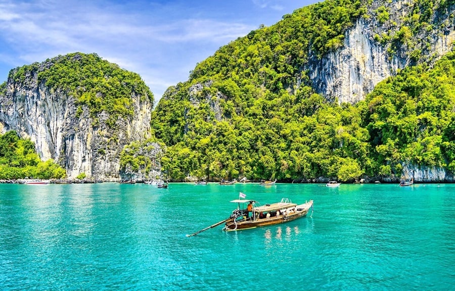Top Destinations in Asia to Visit in February: From Thailand to the Maldives