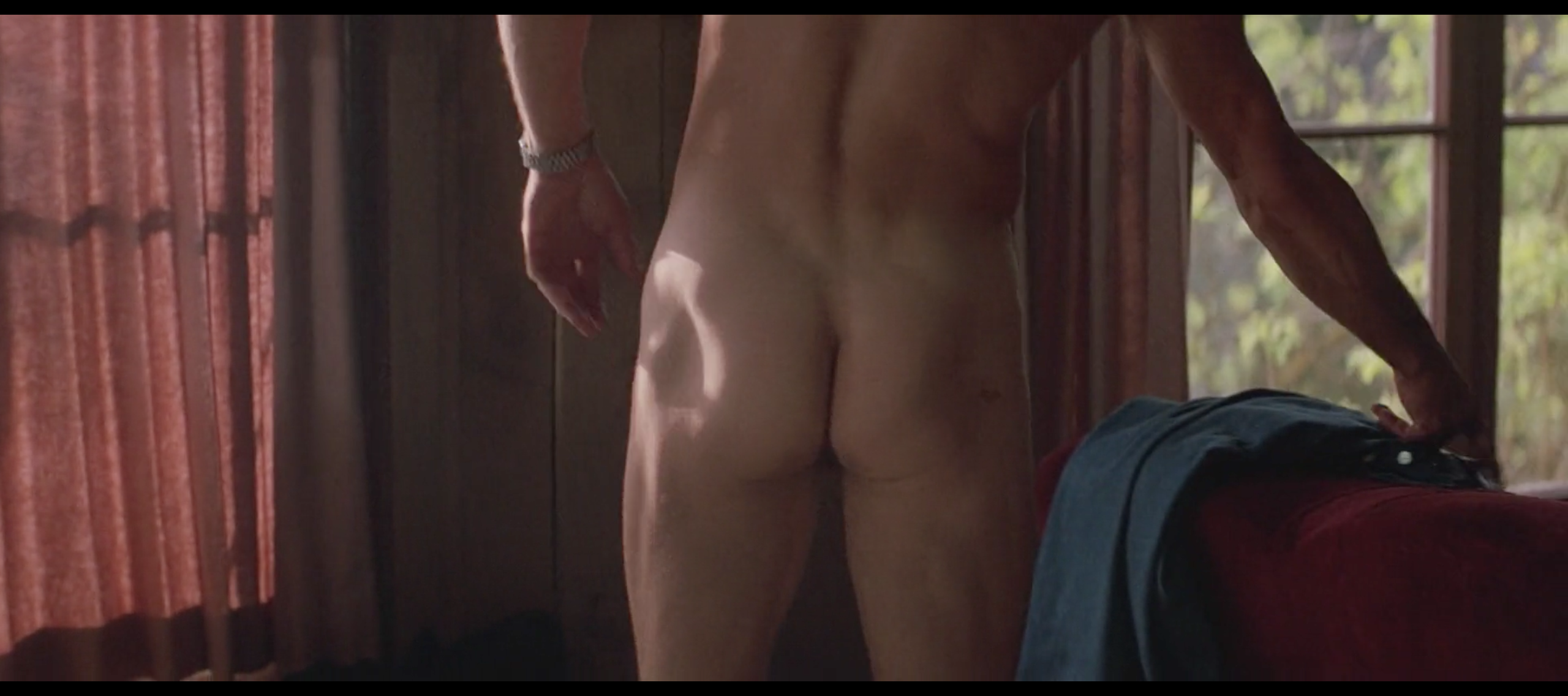 Looking for roadhouse movie nude scenes? Watch the most famous parts here.