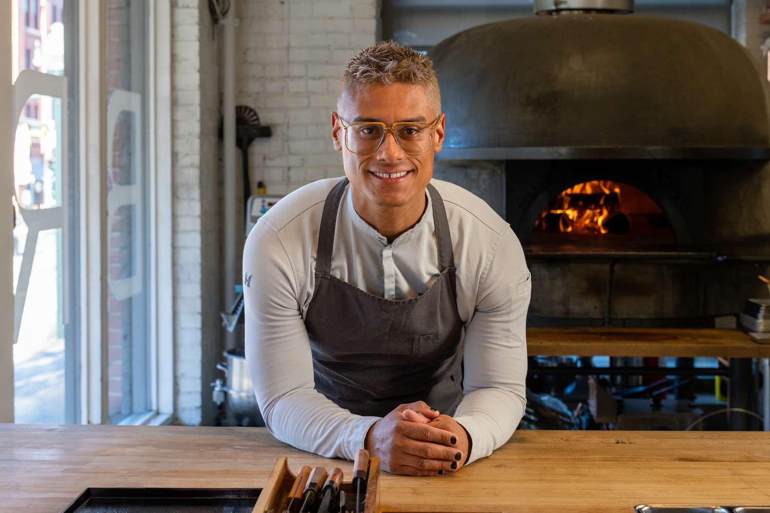 What is the secret behind Chef Byron Gomezs success? (Explore the passion, fresh ingredients, and innovative techniques that define his celebrated cuisine.)