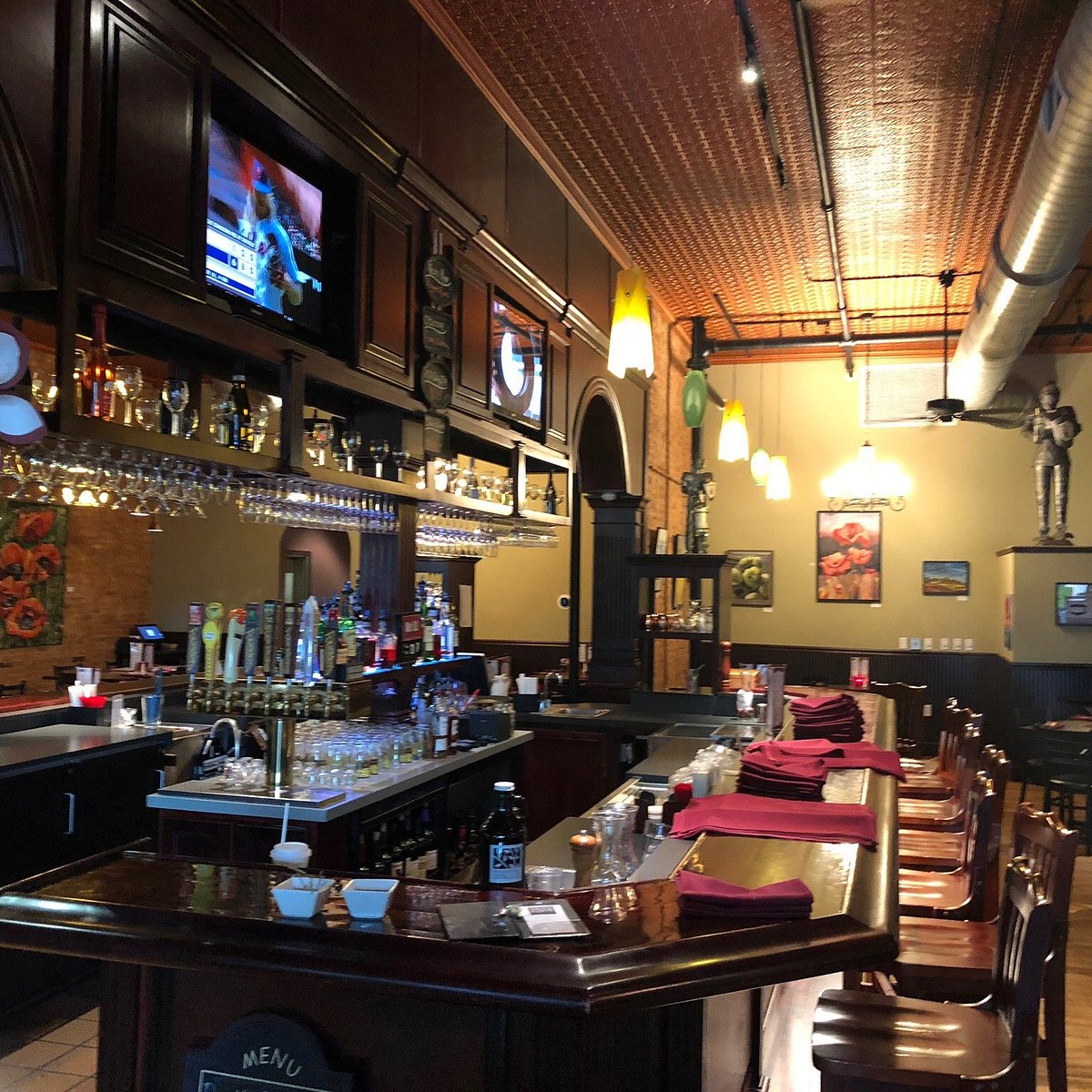 Is Seasonal Grille Hastings MI really good? Locals love it, find out why its a top choice!