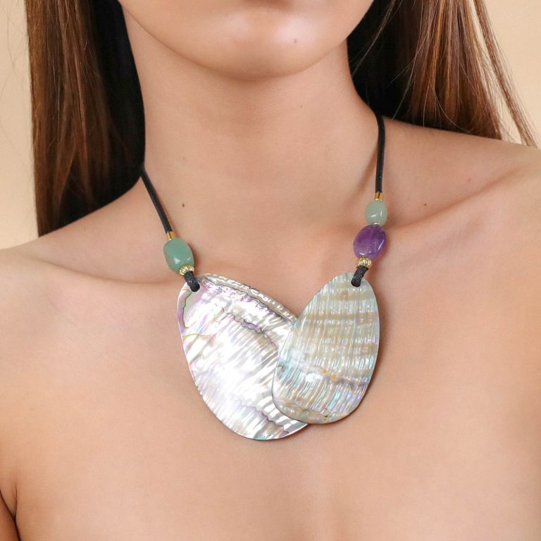 Discover Unique Plastron Necklaces – Bold Style for Every Occasion