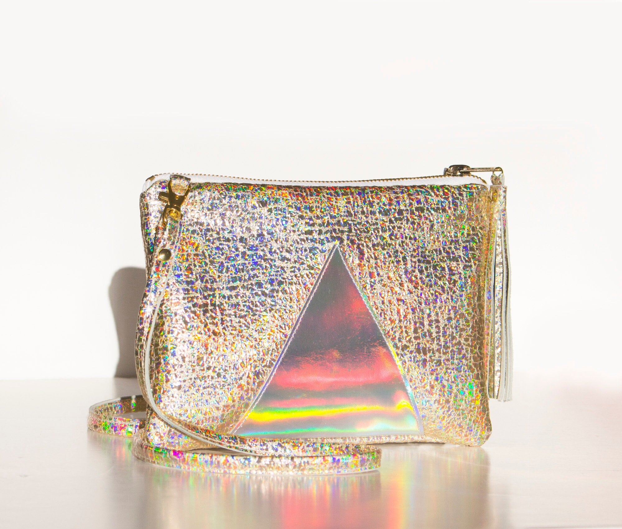 Discover Trendy Iridescent Clutches – Ideal for Parties, Weddings, and More