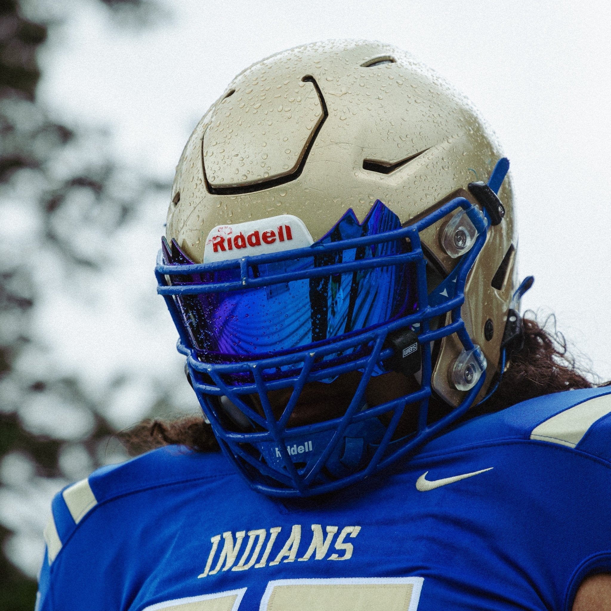 Which smoked visor football should you actually buy? Our easy guide helps you make the right choice!