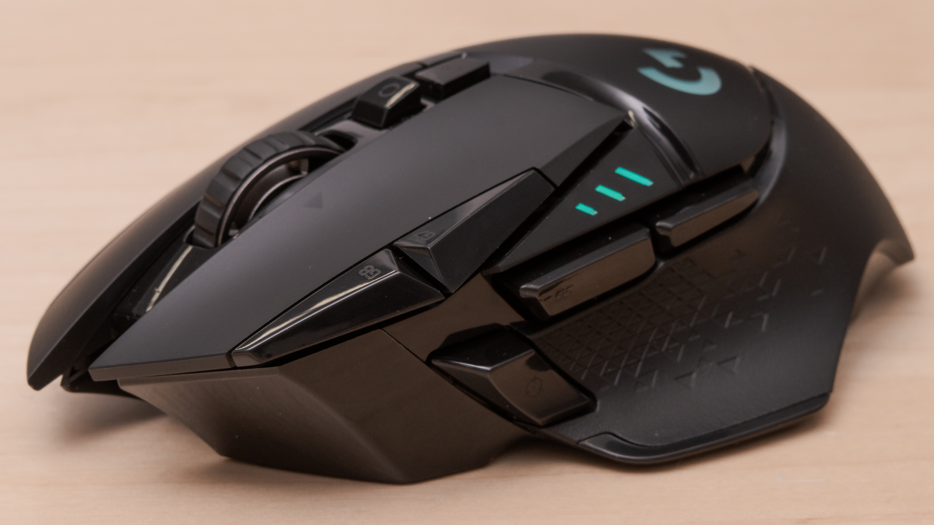 G502 HERO vs LIGHTSPEED: In-Depth Comparison of Logitech’s Top Gaming Mice