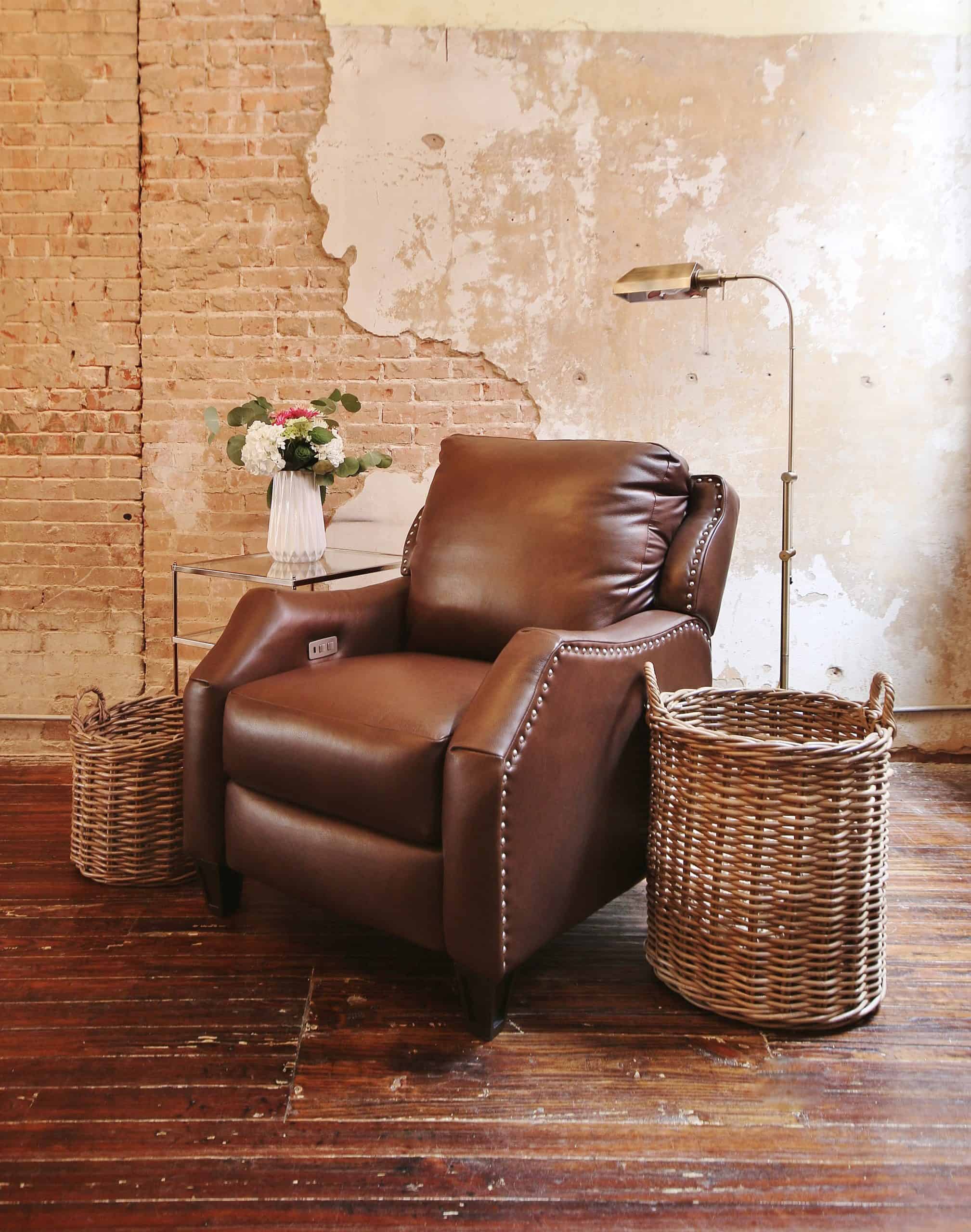 How to choose the right taupe leather recliner for you? Learn these simple tips before you buy one.