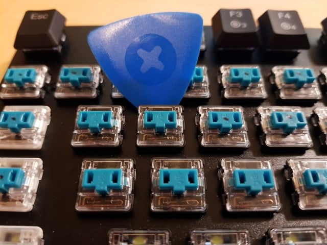 Should I get kailh choc pale blue switches? (Find out if this light tactile switch is your best choice)