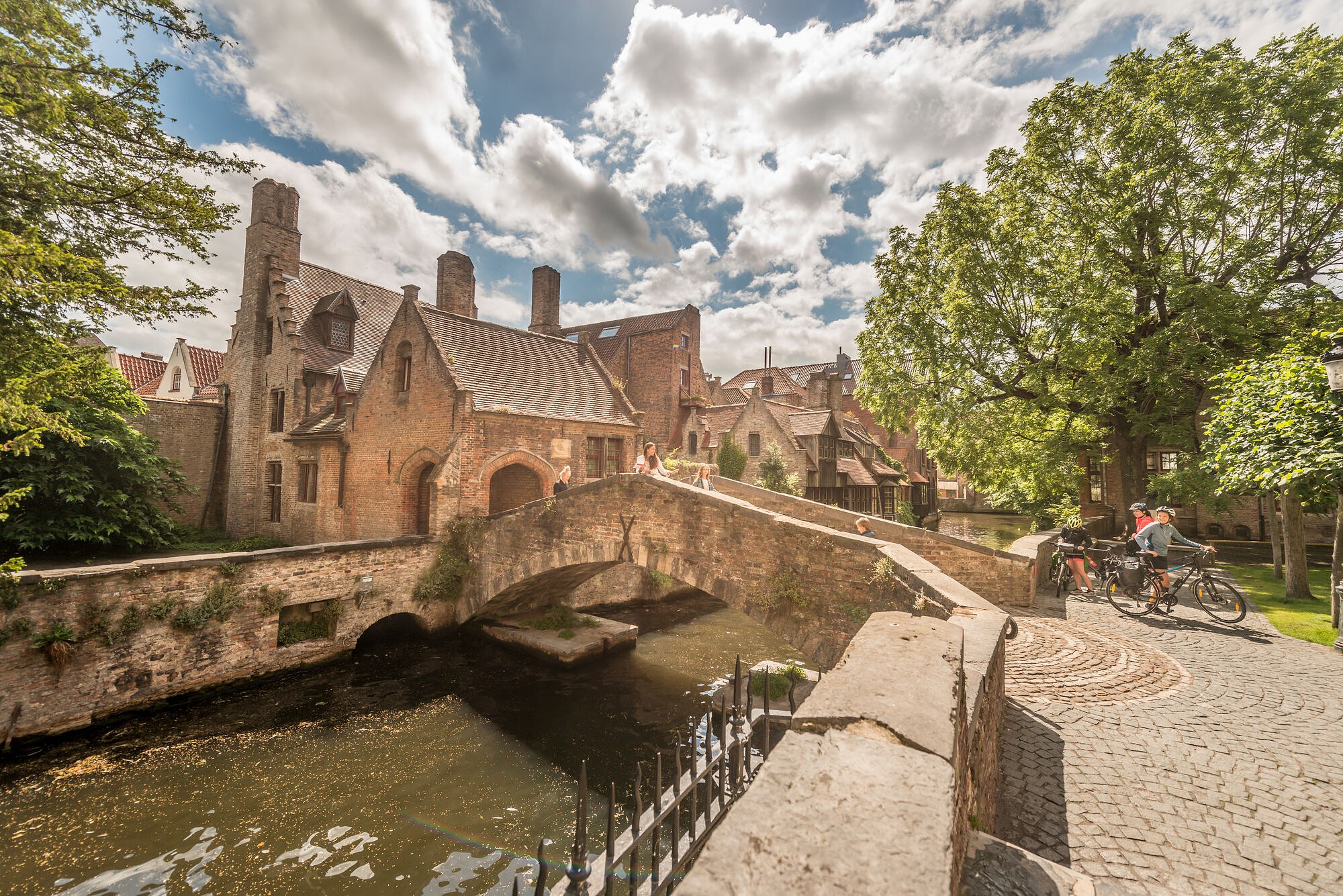 Exploring the Beauty of the Bonifacius Bridge in Bruges: A Hidden Gem