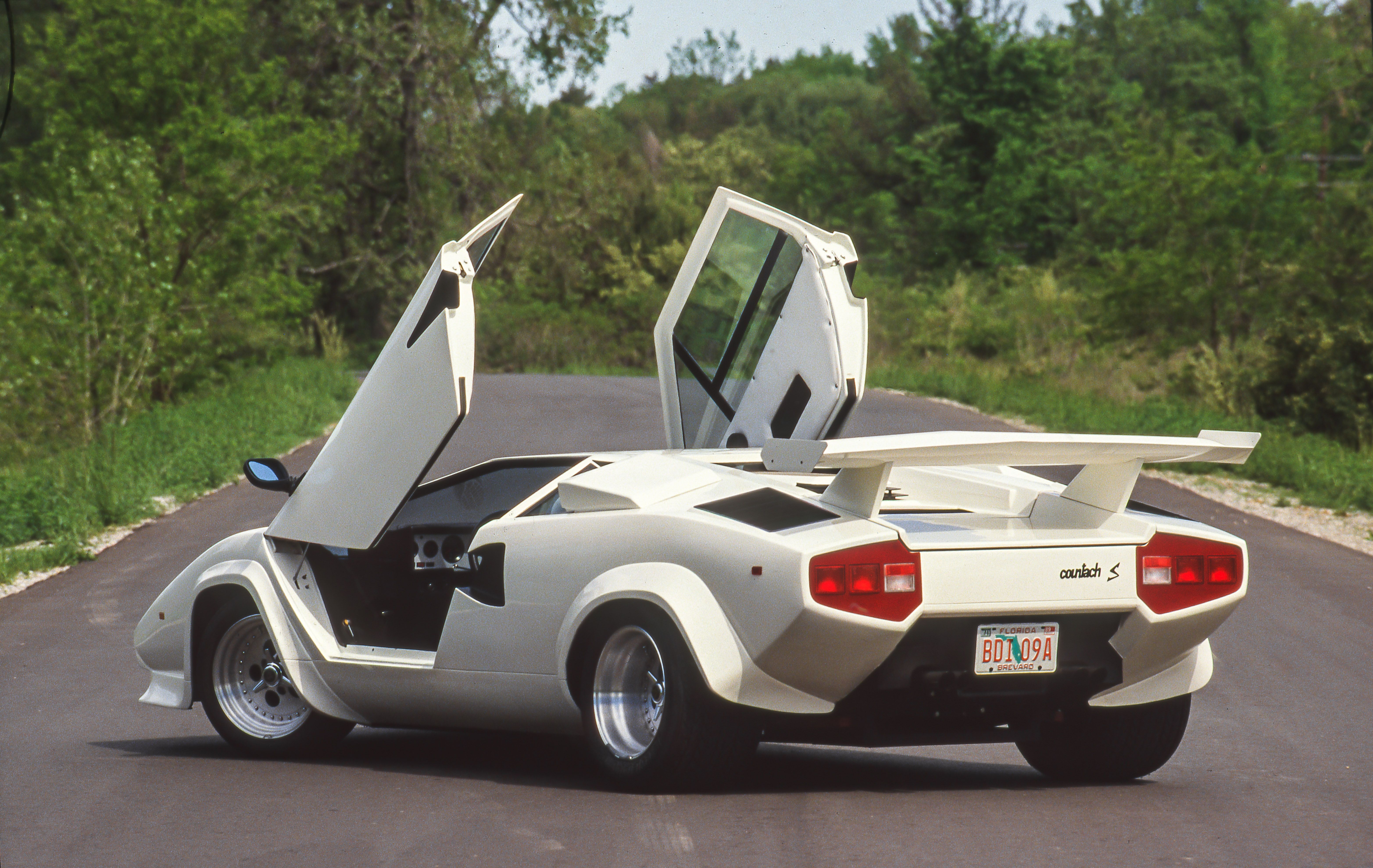 Best Countach kits for sale now! Find the perfect kit car.