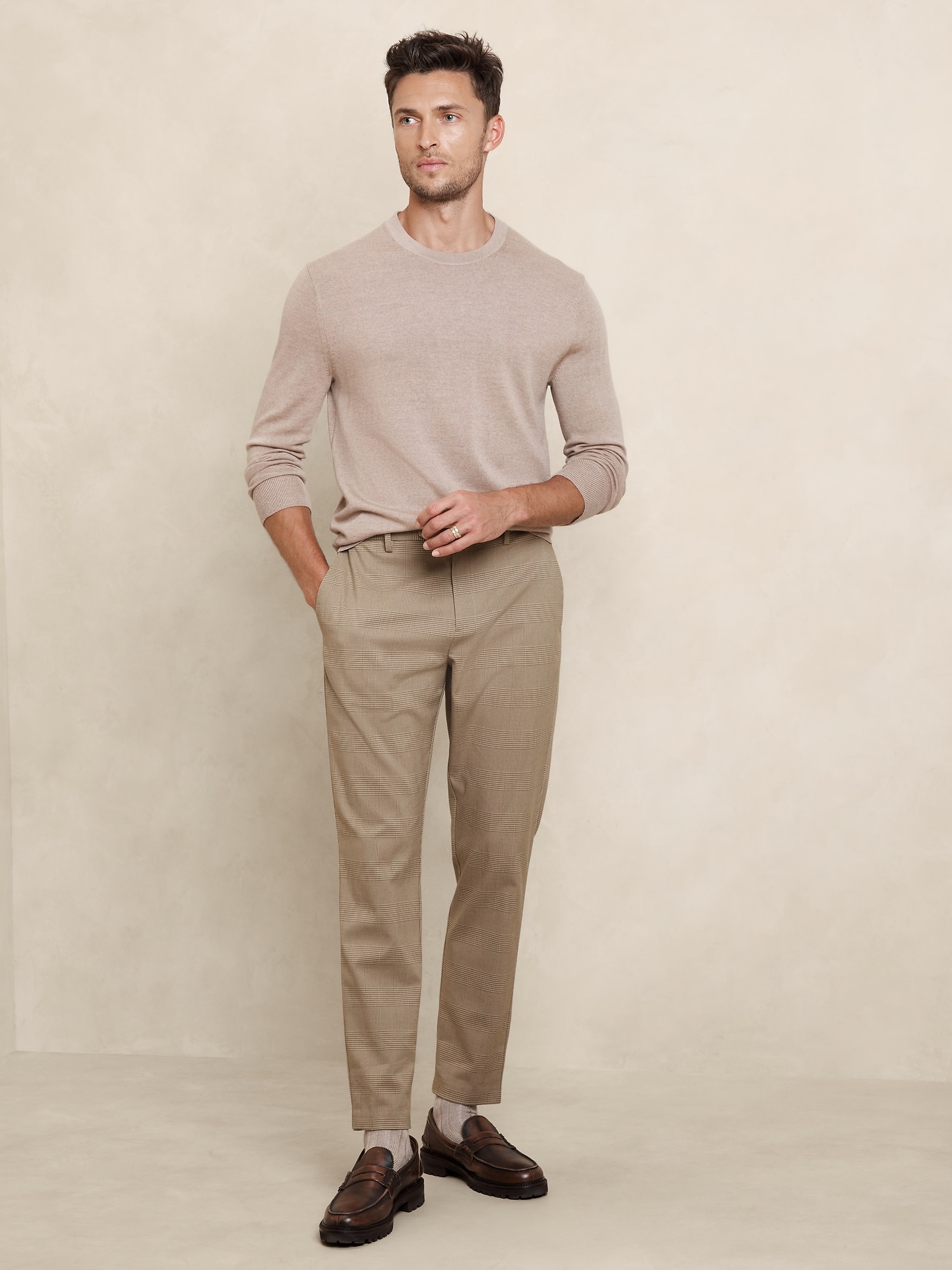 Grayson Pant: Slim Tapered Fit for Modern Style and Comfort