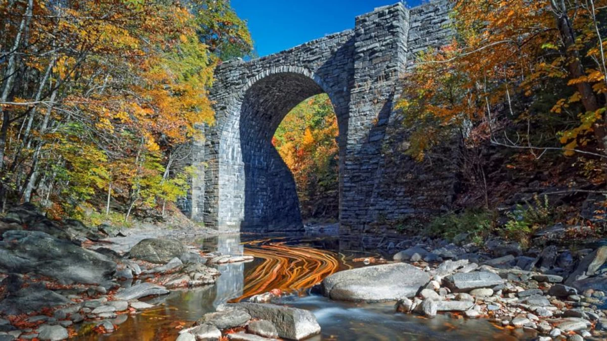 Explore the Stunning 8 Arch Bridge: A Hidden Gem for History Lovers
