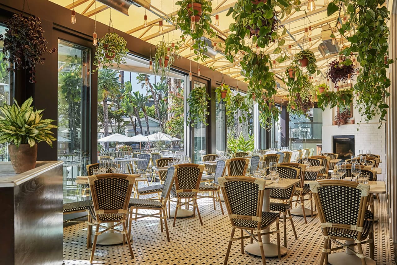 Ultimate Guide to Dining at Santa Barbara Harbor: Must-Try Restaurants
