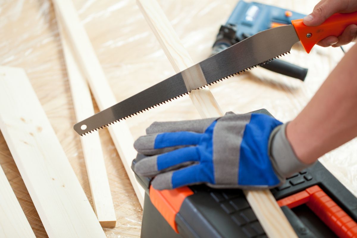 Ultimate Guide to Choosing the Right Metal Cutting Hand Saw