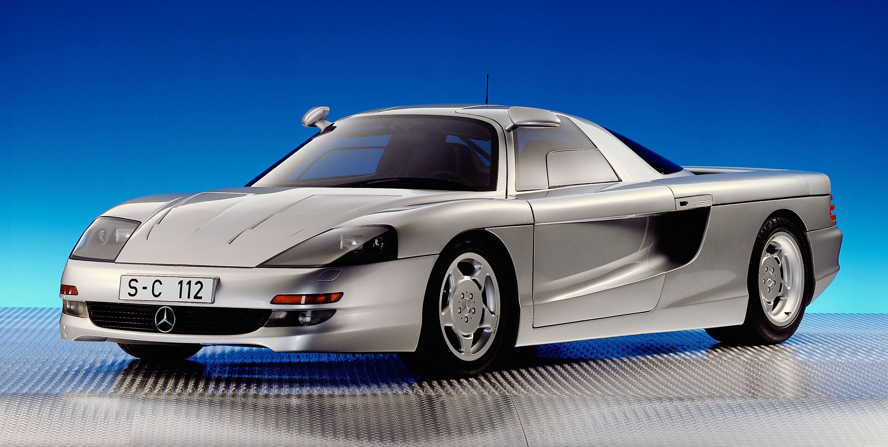 The Tech Behind The mercedes benz c112 (Innovation That Was Years Ahead)