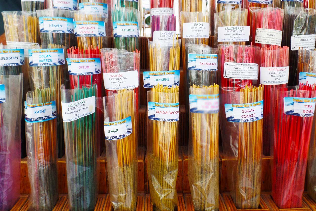 Best Things to Buy in India: Unique Souvenirs and Essentials